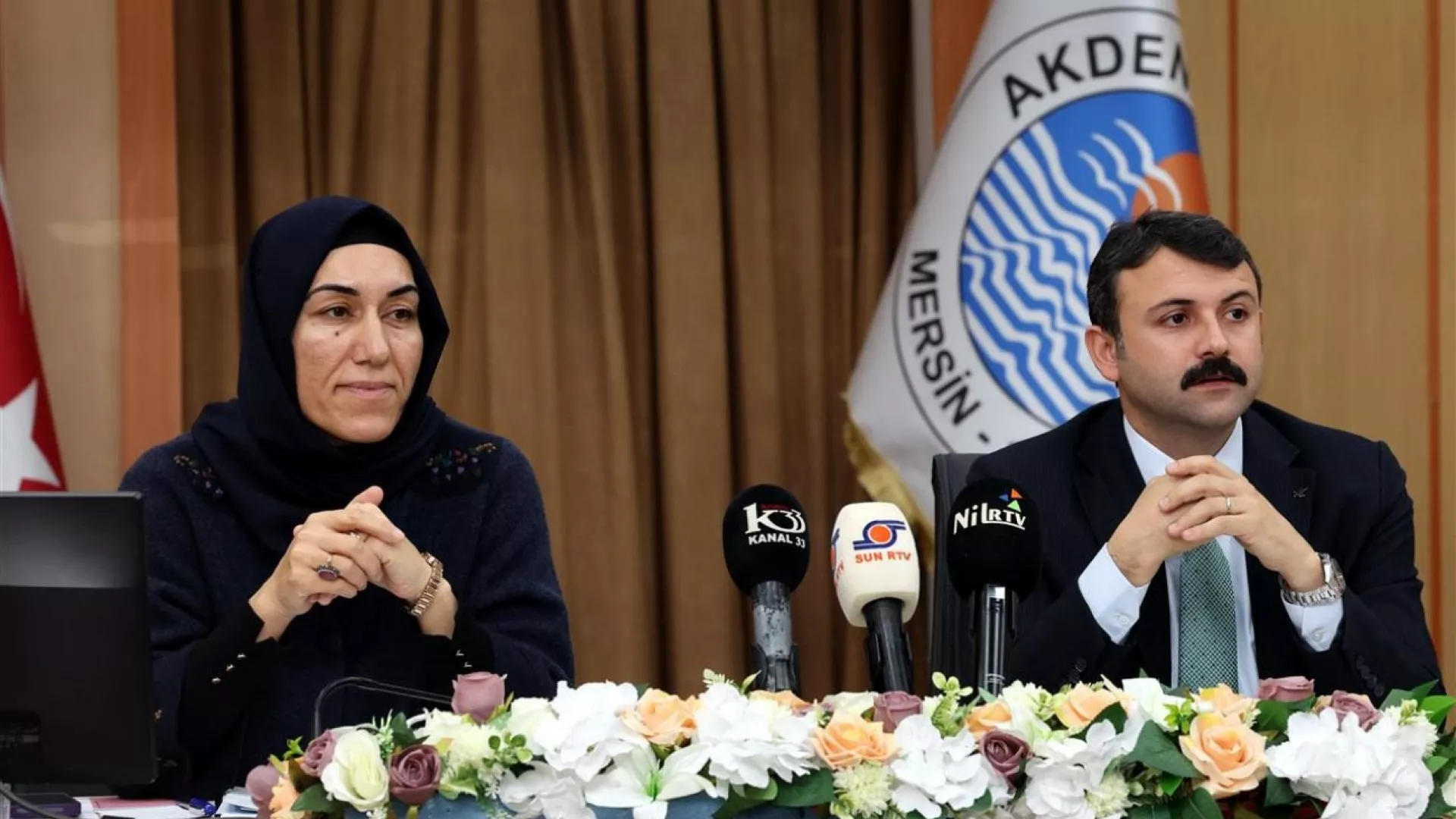 DEM Partili Akdeniz Belediye Eş Başkanları gözaltına alındı