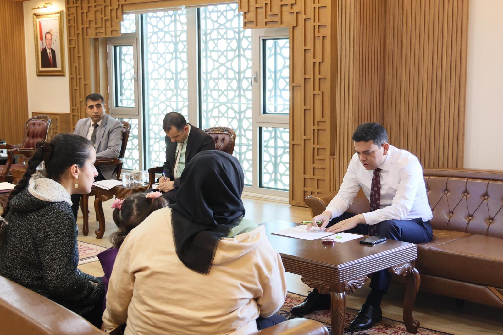 KIZILTEPE KAYMAKAMI ABDULLAH ŞAHİN  VATANDAŞLARI MİSAFİR ETTİ TALEPLERİ DİNLEDİ