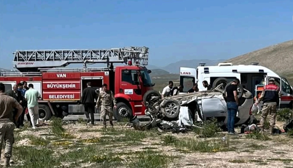 Van’da trafik kazası: 4 kişi hayatını kaybetti