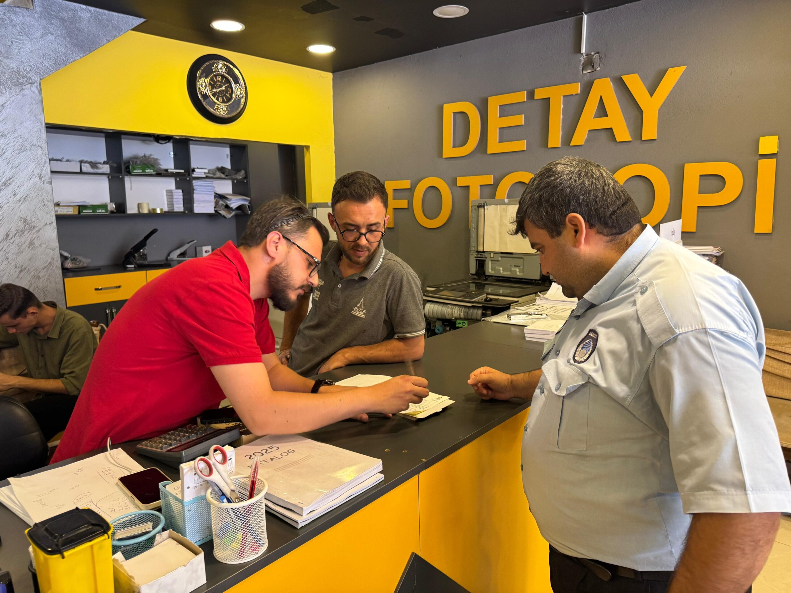 Yeni Kent Mahallesi’nde Ruhsatsız İş Yerlerine Denetim