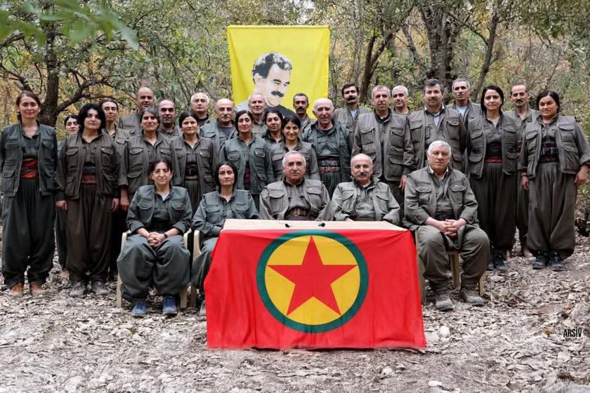 PKK bugün Süleymaniye’nin Raperin ilçesinde silah bırakma töreni gerçekleştiriyor.