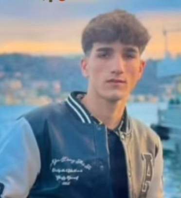 Kızıltepe ilçesinde 23 yaşındaki bir genç silahla canına kıydı.