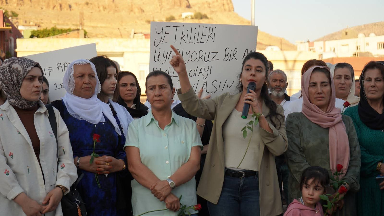 Derik’te 21 Can İçin Anma programı düzenlendi