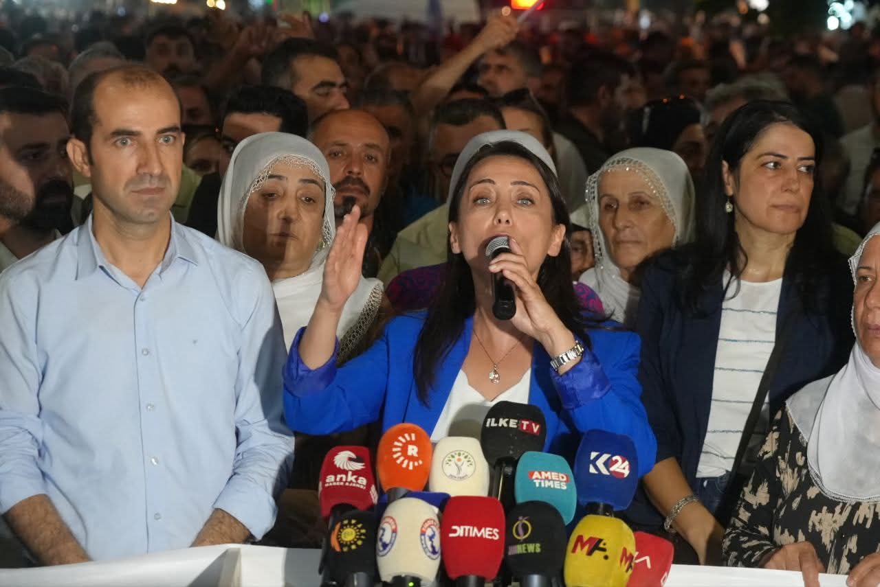 Hatimoğulları: Ankara Amed’e bakarak güçlü barış mesajını almalıdır