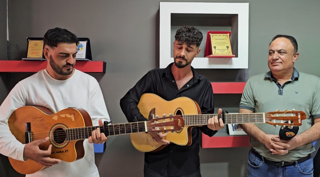 Sosyal Medya Fenomenleri Haval Baran ve Baran Aşikar, Koser TV’yi Ziyaret Etti