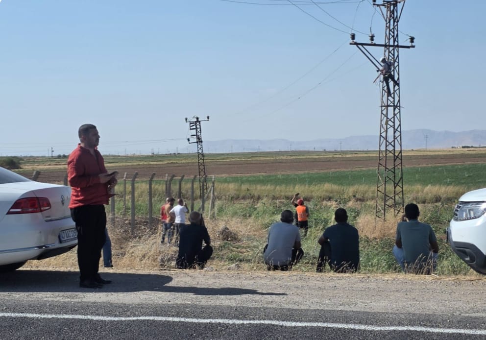 Mardin’de 10 Gün Sonra Elektrik Verildi: Alakuş Mahallesi Rahat Bir Nefes Aldı