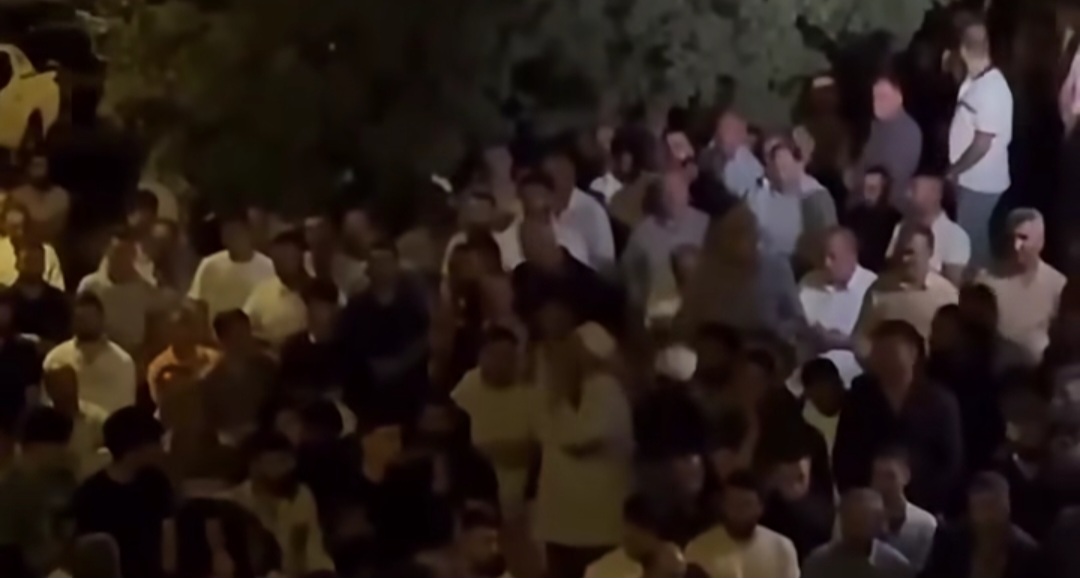 Husumet Mezarlıkta Kanlı Bitti: Aynı Aileden 3 Kişi Hayatını Kaybetti