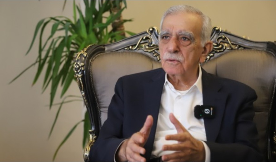 Ahmet Türk’ten ‘süreç’ açıklaması: ‘Bir yasa çıkıyorsa gereği yerine getirilmeli’